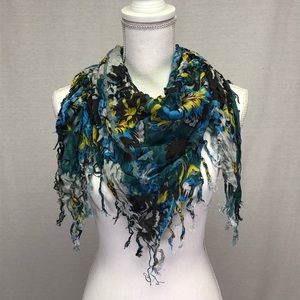 i jeans by Buffalo Floral Fringe Triangle Scarf